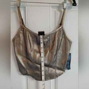 BRAND NEW Kirious cropped top